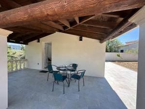 Maisons de vacances Maison pour 4 avec clim et parking : photos des chambres