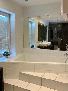 Modern 2BR appartment with spacious terrace