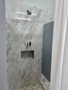 Sandbar Beachfront Hotel & Hostel Restaurant