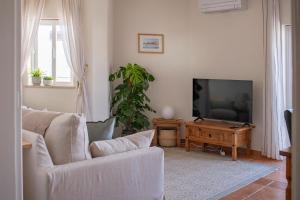 Charming Lagos Stay - Walk to Beach & Historic Centre