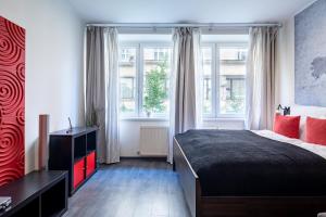 Hyper central and super comfy