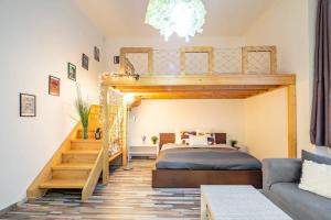 Ultra central home away from home