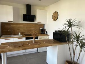 Appartement de vacances au calme absolu, vue mer.