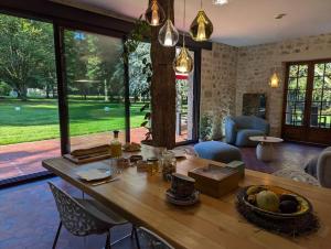 B&B / Chambres d'hotes Le bois des fees de Chazelles : photos des chambres