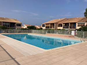 Appartements La franqui , nouveau , Duplex pour 2 ou 3 ,piscine, mer ,soleil , station familiale : photos des chambres