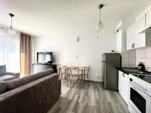 Iwaszkiewicza Apartment - Parking & Balcony