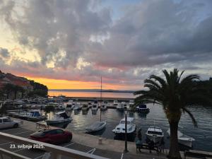 Charming Entire Apartment in Racisce with Security and Comfort