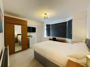 Studio-like room with own entrance