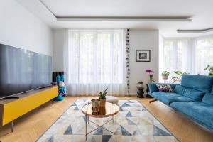 4-room apartment Place de la Mairie - City Center