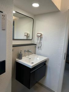 Düsseldorf-MESSE-Krefeld-Linn luxury apartment