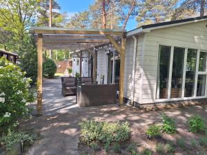 Luxe 5 pers chalet natuurlijk gelegen