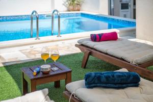 Brunos Poolside Apartments