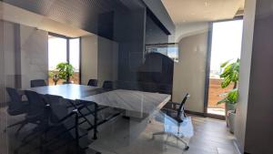 Luxurious studio with pool and gym 312