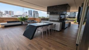 Luxurious studio with pool and gym 312