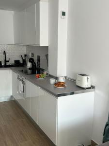 A top-floor modern apartment Located 100 meters from the beach