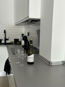 A top-floor modern apartment Located 100 meters from the beach