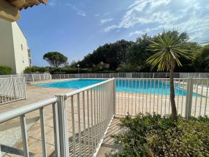 Appartements CAP AZUR- Jardin, piscine et acces plage : photos des chambres