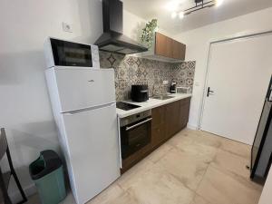 Appartements CAP AZUR- Jardin, piscine et acces plage : photos des chambres