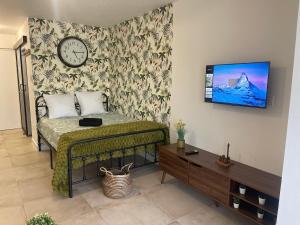 Appartements CAP AZUR- Jardin, piscine et acces plage : photos des chambres