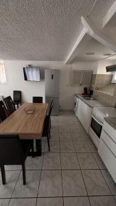 Maisons de vacances Petite maison de bourg : photos des chambres