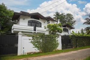 The Heavens Villa - Colombo & BIA Airport