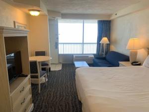 Sea Swept Ocean Front Studio