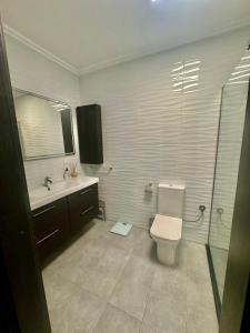 Hermoso Chalet Privado En MONTEBELLO