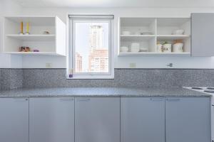 22th floor Luminous 4 bdr apartment in Palermo