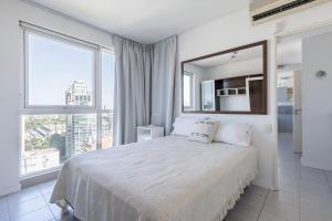 22th floor Luminous 4 bdr apartment in Palermo