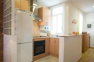 Three bedrooms bright apartment center Barcelona