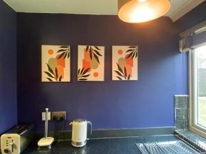 Gravesend 1 bedroom Apartment 2 Min Walk to STN- A