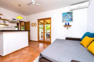 Apartments with parking space Mandre, Pag - 24492