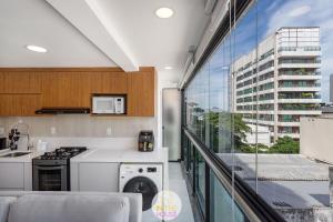 Lindo APT na quadra da praia do Arpoador