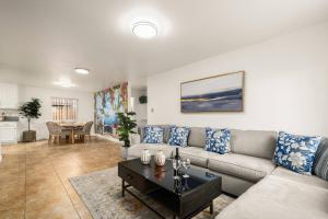 Casa Lanzit - 35 Percent Off March 2026!