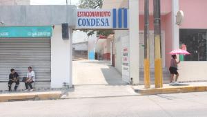 Céntrico Depa cercas de los parajes de la huasteca, con estacionamiento 4 personas