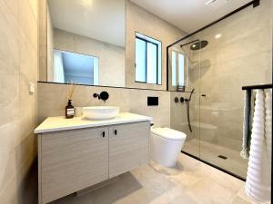 Aalto Retreat 1 - Chic Modern Close to Everything