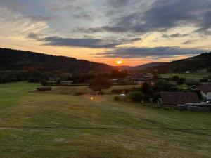 Chalets Chalet in Vosges near Ski Slopes, cleaning included : photos des chambres