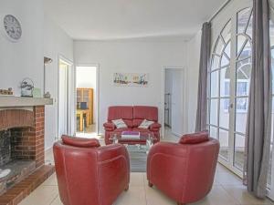 Maisons de vacances Spacious holiday home in Aure sur Mer with garden : photos des chambres
