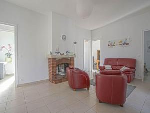 Maisons de vacances Spacious holiday home in Aure sur Mer with garden : photos des chambres