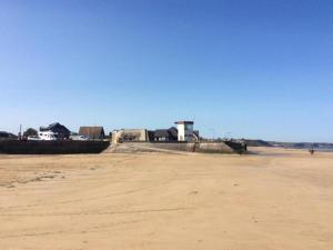 Maisons de vacances Spacious holiday home in Aure sur Mer with garden : Maison de Vacances 3 Chambres 