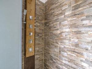 Maisons de vacances Spacious holiday home in Aure sur Mer with garden : photos des chambres
