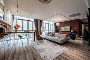 Vista Luxurious Sky Villa is under maintenance and repair