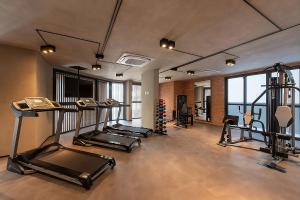 Studio Bairro Jardins próx. Av Paulista, silencioso e amplo