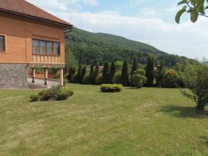 Luxury Three-Bedroom Apartment room in Tourist complex Karina