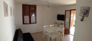 INCANTEVOLE VILLINO SUL MARE con accesso diretto alla spiaggia, posto auto e aria condizionata!