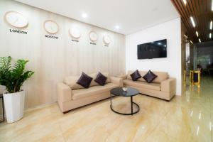 Dolphin Hotel Nha Trang