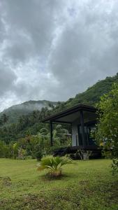 Teahupo'o Swell Lodge Bungalow