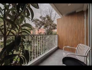 NEW Loft 38 mt in Laureles, AC, Internet, Jacuzzis, 1 Queen Bed & 1 sofabed