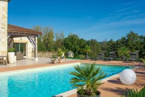 La Grange aux Cyprès, maison dhôtes de charme