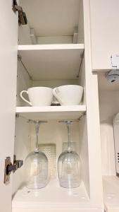 Calm & Cozy Condo Close to Beach and Mall With Washing Machine & Smart TV B20